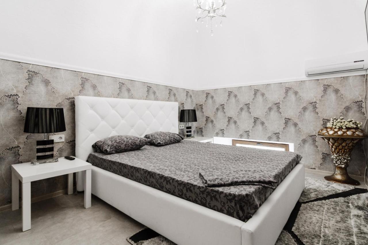 Katerynynska Street 3-Bedrooms Apartment Odessa Dış mekan fotoğraf