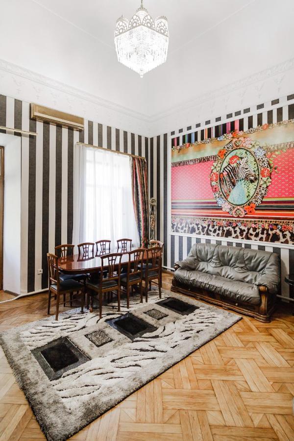 Katerynynska Street 3-Bedrooms Apartment Odessa Dış mekan fotoğraf