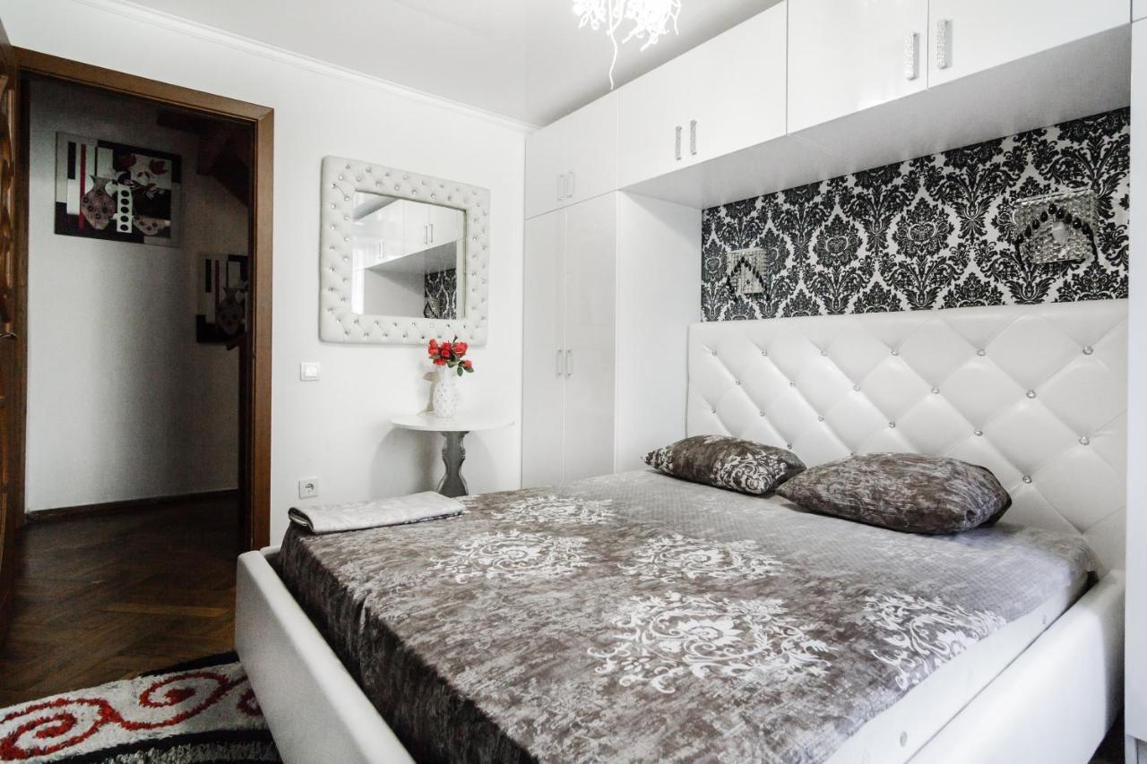 Katerynynska Street 3-Bedrooms Apartment Odessa Dış mekan fotoğraf