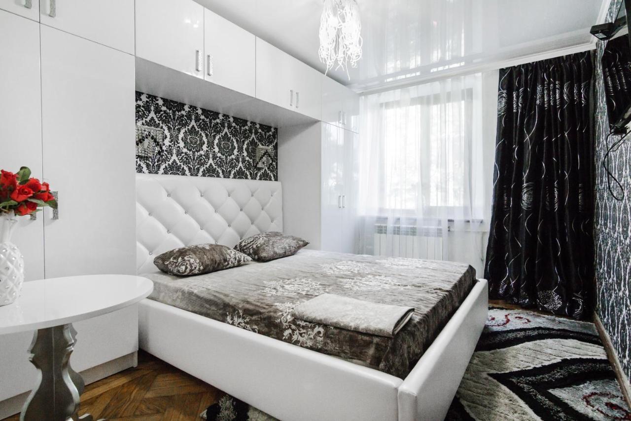Katerynynska Street 3-Bedrooms Apartment Odessa Dış mekan fotoğraf